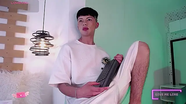 Steev Novoa online show from 03-11-25, 09:34