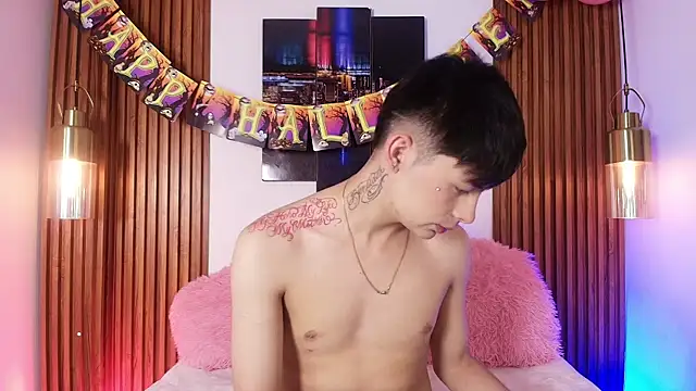 Steev Novoa online show from 10-21-25, 08:08