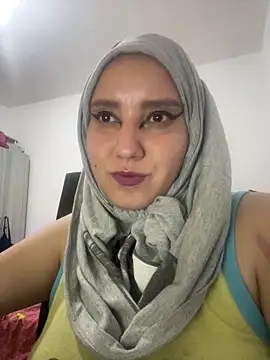 hannahayat online show from 04-17-26, 01:19