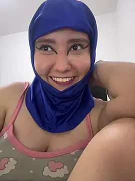 Snapshot of hannahayat chatting on 04-28-26, 10:36 hannahayat online show from 04-28-26, 10:36
