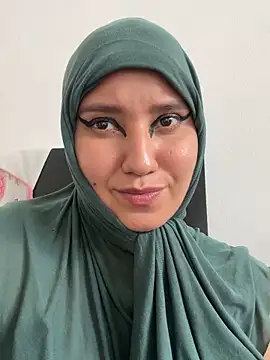 hannahayat online show from 12-21-25, 03:36