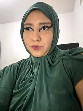 hannahayat online show from 10-30-25, 11:01