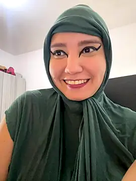 hannahayat online show from 11-26-25, 02:39