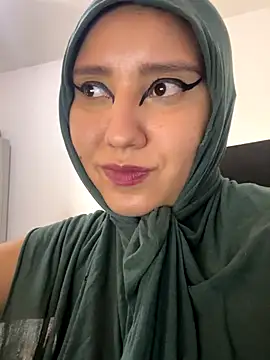 hannahayat online show from 11-13-25, 02:43