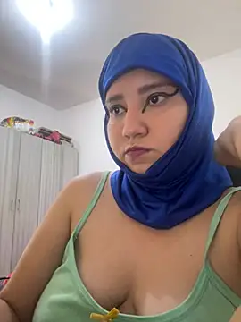 Snapshot of hannahayat chatting on 05-15-26, 03:32 hannahayat online show from 05-15-26, 03:32
