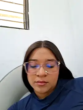 -VICKKY online show from 05-15-26, 01:31