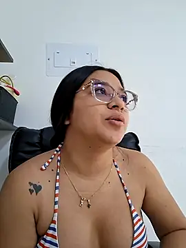 -VICKKY online show from 02-25-26, 02:28