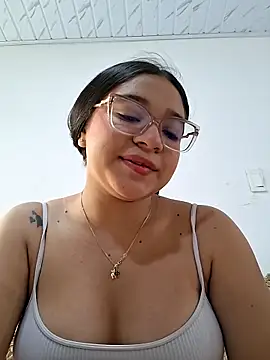 -VICKKY online show from 05-28-26, 02:23