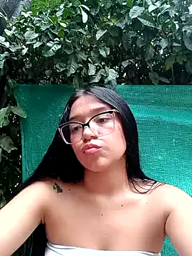 -VICKKY online show from 02-22-25, 10:09