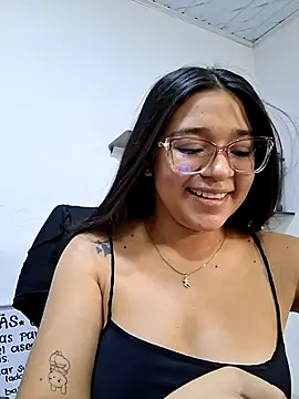 Snapshot of -VICKKY chatting on 06-30-26, 07:36 -VICKKY online show from 06-30-26, 07:36