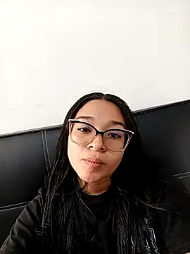 -VICKKY online show from 11-01-25, 02:33