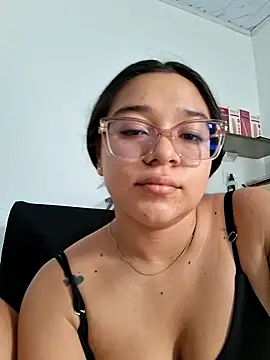 Snapshot of -VICKKY chatting on 06-09-26, 07:26 -VICKKY online show from 06-09-26, 07:26