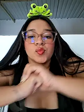 -VICKKY online show from 03-24-26, 01:44