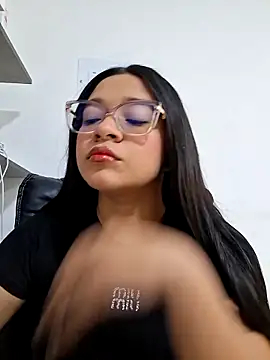 -VICKKY online show from 03-26-26, 01:53