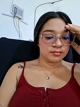 -VICKKY online show from 05-30-26, 02:34