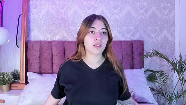 Snapshot of tiffany_becker chatting on 10-01-25, 11:58 tiffany becker online show from 10-01-25, 11:58