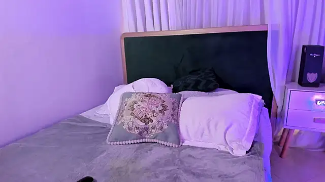 Snapshot of tiffany_becker chatting on 03-18-25, 10:48 tiffany becker online show from 03-18-25, 10:48