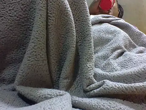 zoey10 online show from 10-31-25, 07:21