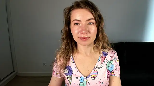 Mia Tasty online show from 04-23-26, 01:24