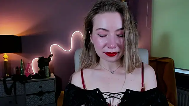 Mia Tasty online show from 10-05-25, 01:35