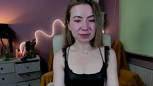 Mia Tasty online show from 09-10-25, 06:34