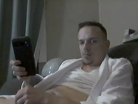 Snapshot of Rollinhard6969 chatting on 02-15-25, 08:00 Rollinhard6969 online show from 02-15-25, 08:00