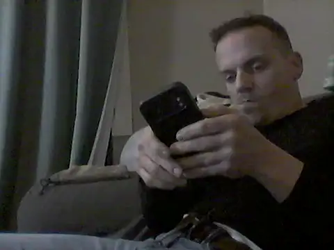 Snapshot of Rollinhard6969 chatting on 02-15-25, 04:58 Rollinhard6969 online show from 02-15-25, 04:58