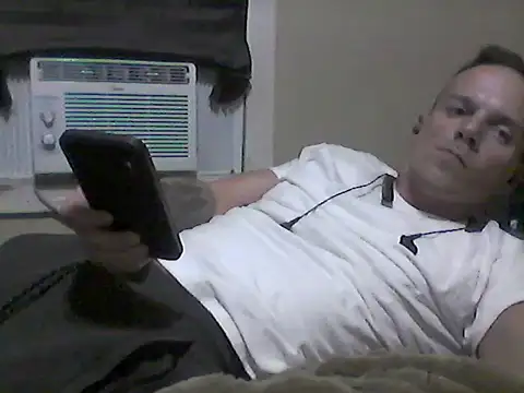 Snapshot of Rollinhard6969 chatting on 02-28-26, 04:34 Rollinhard6969 online show from 02-28-26, 04:34