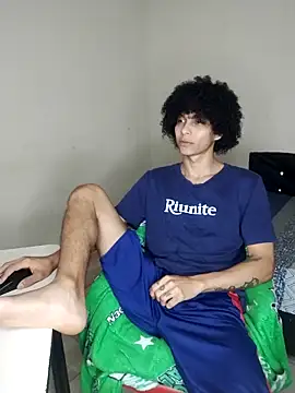 Snapshot of cardrey05 chatting on 11-28-25, 02:12 cardrey05 online show from 11-28-25, 02:12