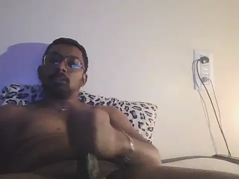 Snapshot of chennaibull101 chatting on 01-18-26, 06:22 chennaibull101 online show from 01-18-26, 06:22