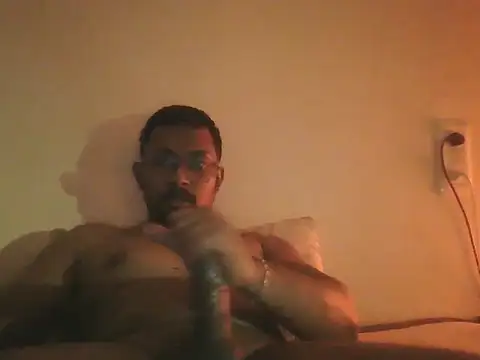 Snapshot of chennaibull101 chatting on 02-26-26, 01:11 chennaibull101 online show from 02-26-26, 01:11