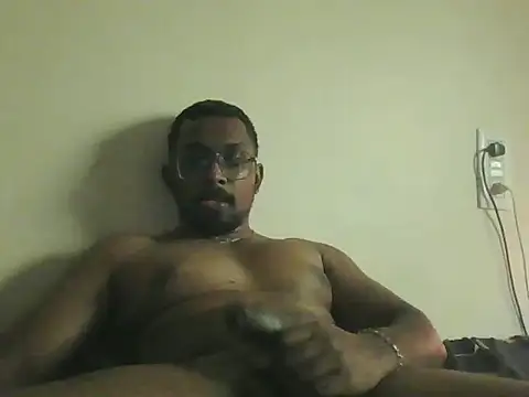 Snapshot of chennaibull101 chatting on 02-13-26, 10:48 chennaibull101 online show from 02-13-26, 10:48