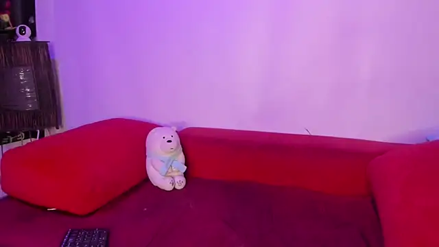 Snapshot of Chanelle_ chatting on 09-19-25, 01:15 Chanelle  online show from 09-19-25, 01:15