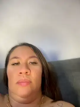 Emiily lee online show from 05-28-26, 02:12