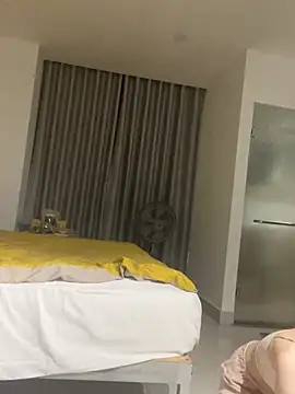 Snapshot of ashy_7999 chatting on 12-27-24, 04:32 ashy 7999 online show from 12-27-24, 04:32