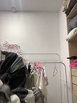 AnaWest online show from 09-28-25, 05:58