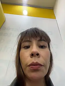 iriiina veneno online show from 11-20-25, 10:42