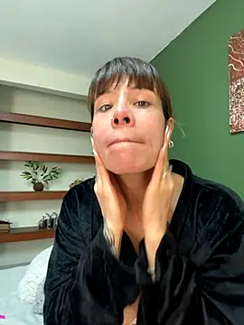 iriiina veneno online show from 11-14-25, 10:35