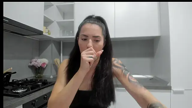 Emmapmg online show from 11-19-25, 10:54