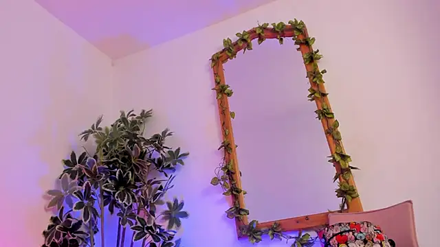 BonnieCute  online show from 09-20-25, 12:04