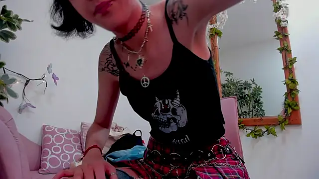 BonnieCute  online show from 04-05-26, 12:06