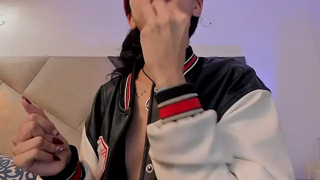 BonnieCute  online show from 10-07-25, 12:00