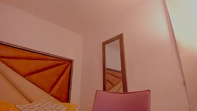 Snapshot of BonnieCute_ chatting on 02-12-26, 11:59 BonnieCute online show from 02-12-26, 11:59