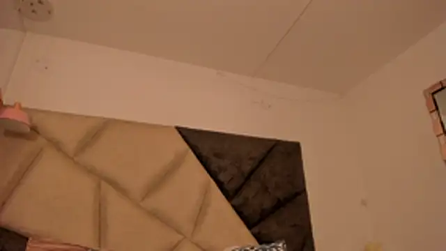 Snapshot of BonnieCute_ chatting on 02-08-26, 11:35 BonnieCute online show from 02-08-26, 11:35