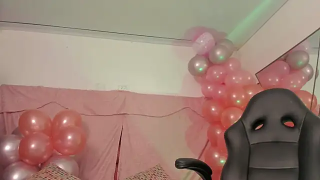 BonnieCute  online show from 03-12-25, 11:43