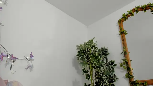 BonnieCute  online show from 10-12-25, 11:50