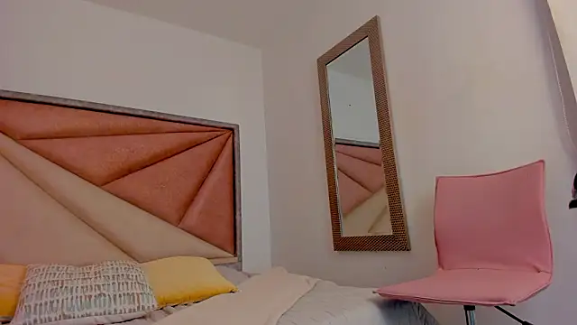 Snapshot of BonnieCute_ chatting on 02-28-26, 11:48 BonnieCute online show from 02-28-26, 11:48