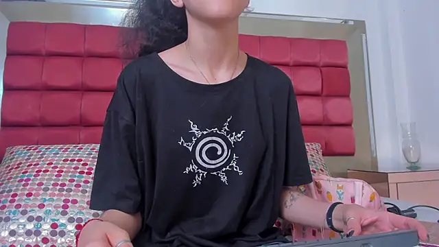 BonnieCute  online show from 03-25-26, 11:36