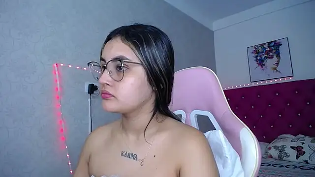 Snapshot of antonella_sweetlittle chatting on 05-10-26, 12:20 antonella sweetlittle online show from 05-10-26, 12:20