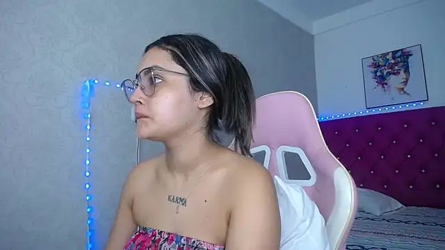 Snapshot of antonella_sweetlittle chatting on 05-07-26, 12:30 antonella sweetlittle online show from 05-07-26, 12:30